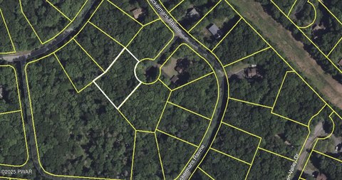 Land in Tanglwood North