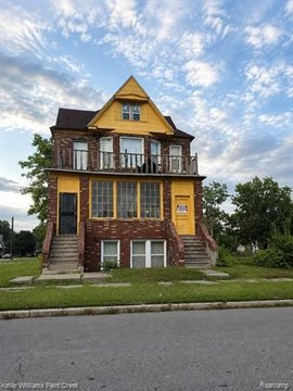 Brick Quadplex with Expansion Space