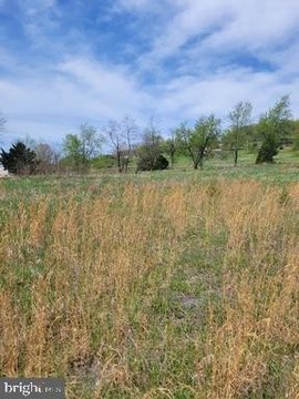 Land, ROMNEY, WV
