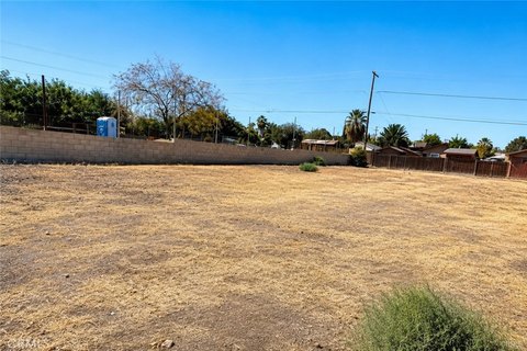 Residential Lot in Established Neighborhood