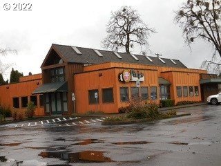 Restaurant with Large Parking Lot