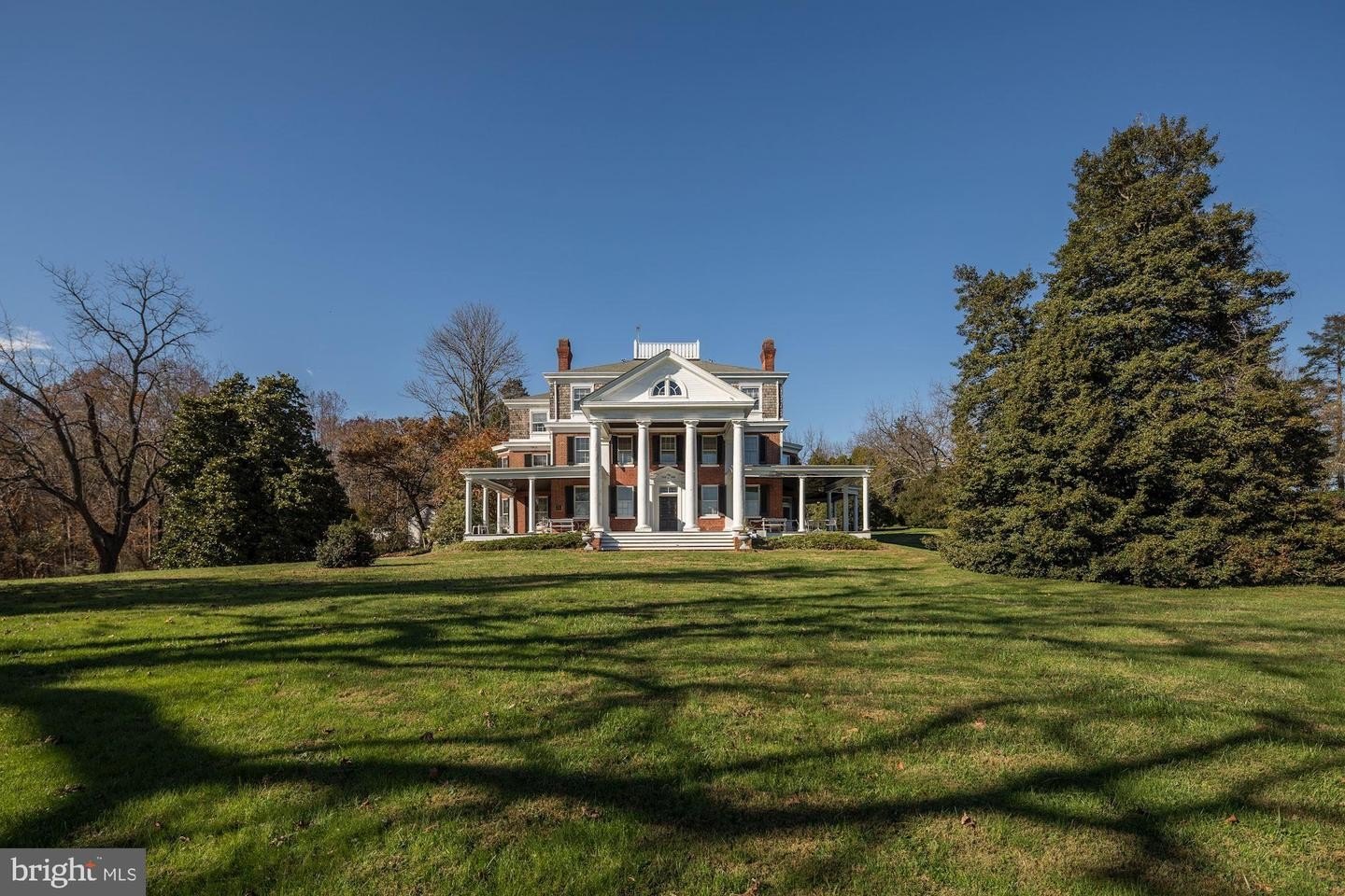 Historic Estate with Equestrian Facilities