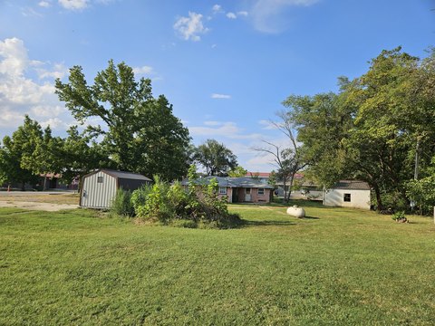 Double-Zoned Commercial Land