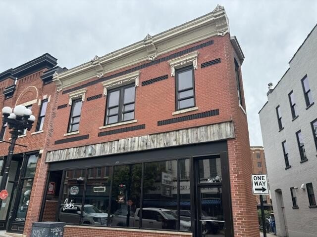 318 Pearl St, La Crosse, WI 54601