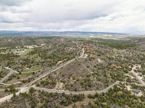 Land with Panoramic Mountain Views