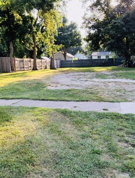 Land, Benton Harbor, MI