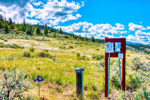 LAND - Corvallis, MT