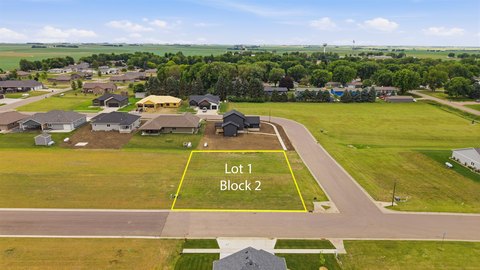 LAND - Larchwood, IA