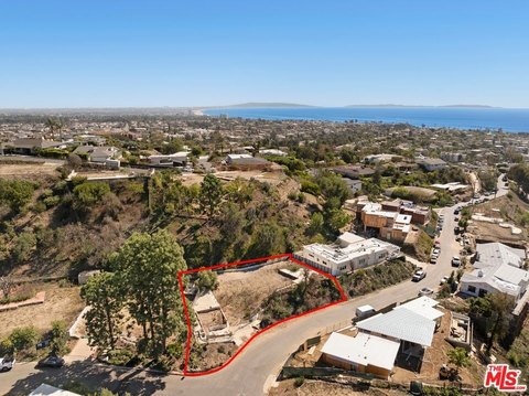 Land, Pacific Palisades, CA
