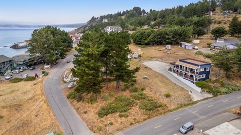 COMMERCIAL - Shelter Cove, CA