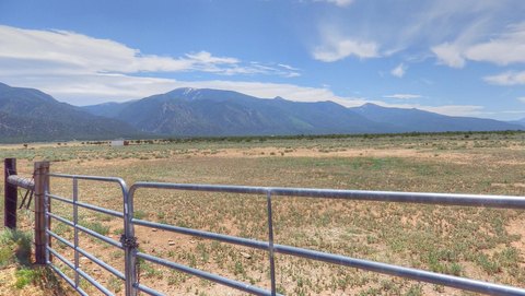 Land with Well in Questa