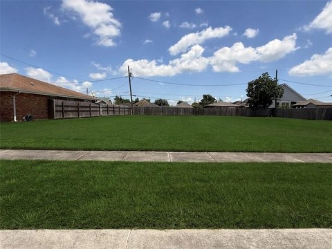 Land, Arabi, LA