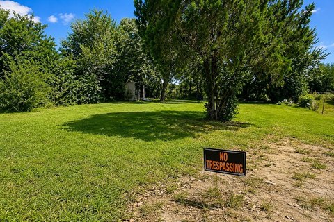 Land, Hallettsville, TX