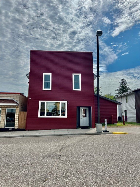 Remodeled Bar and Restaurant Opportunity