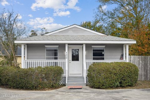 Remodeled Office Building in Diamondhead