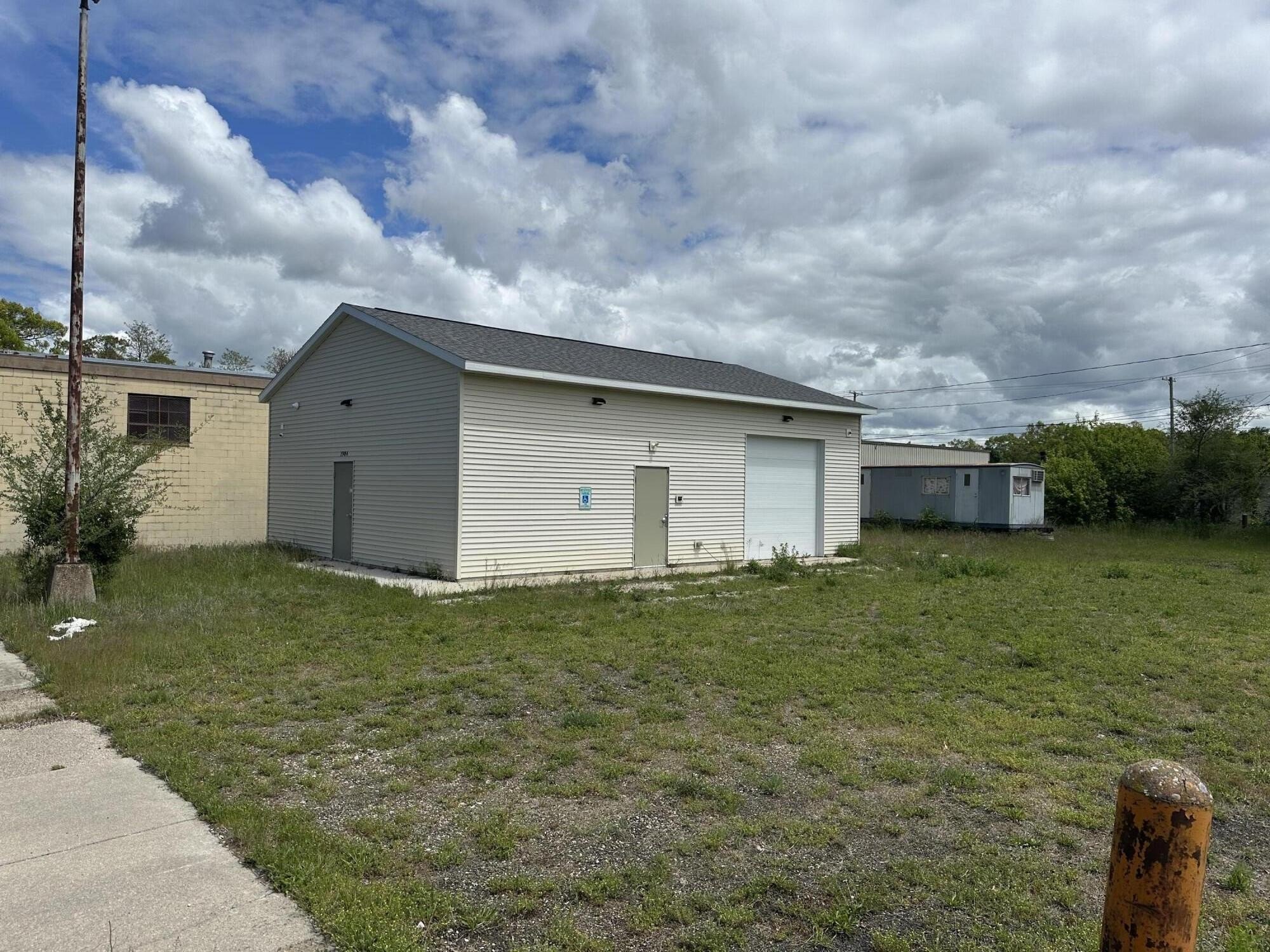 Versatile Commercial Property in Muskegon