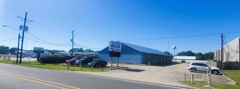 Commercial Building on LA Hwy 1