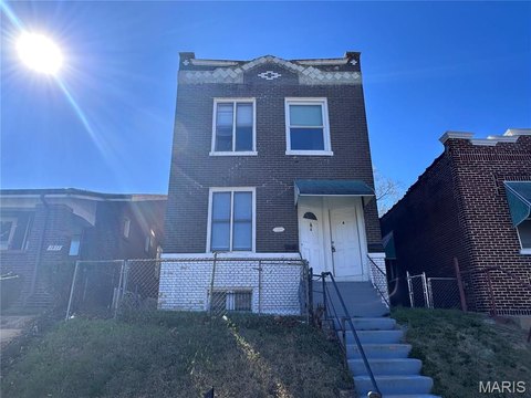 St. Louis Duplex with Income Potential