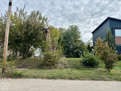Land, Indianapolis, IN