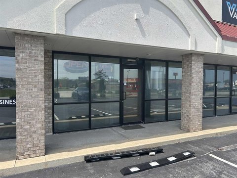 Retail Space in High-Traffic Area
