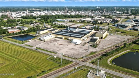 Versatile Industrial Space in Lima