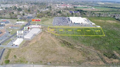 Commercial Lot Near Walmart