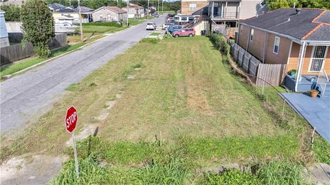 Land, New Orleans, LA