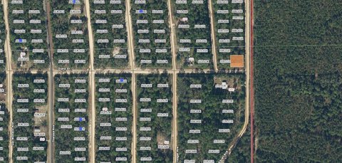 Residential Lot in Interlachen Lakes