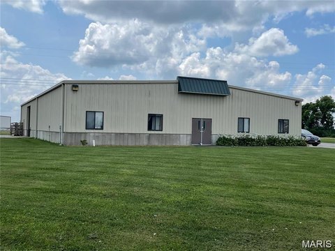 Warehouse - Freeburg, IL