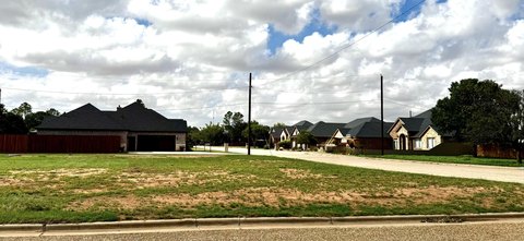 Residential Land in Crestview Addition