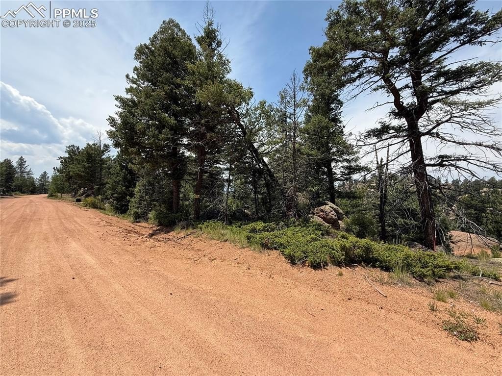 Expansive Mountain View Land Parcel