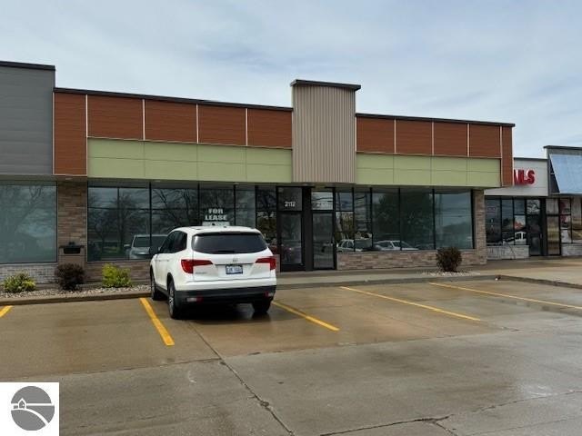 Stadium Mall Retail Space