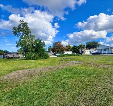 Land, Gretna, LA