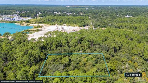 Land, Milton, FL