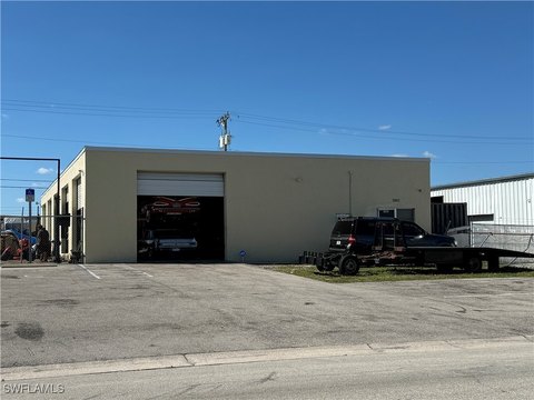 Cape Coral Warehouse/Automotive Shop