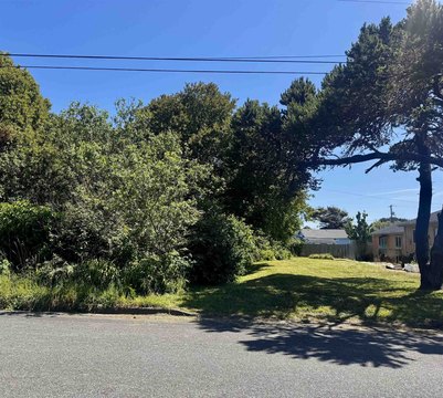 LAND - Crescent City, CA