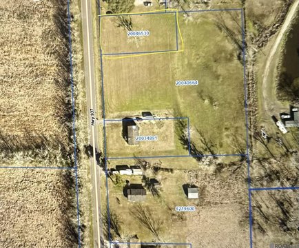 Land, St Amant, LA