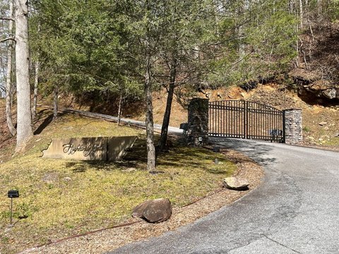 Highlands, NC 5.09 Acre Lot