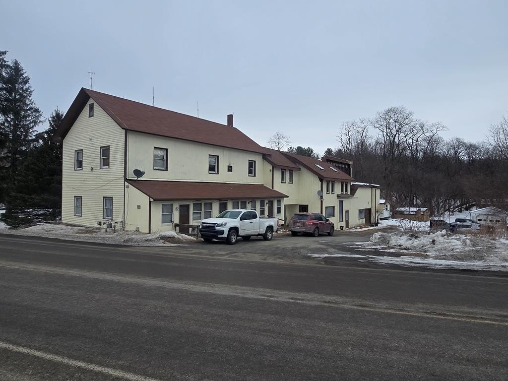 Multi-Unit Property Near NY Border