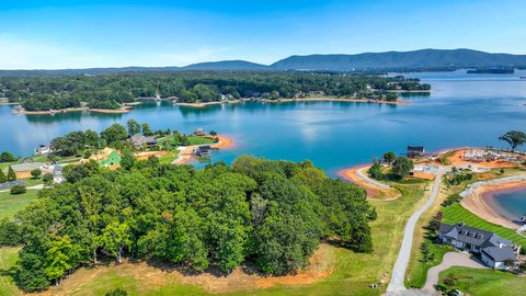Land, Moneta, VA