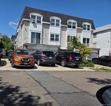 Well-Kept Multifamily Triplex
