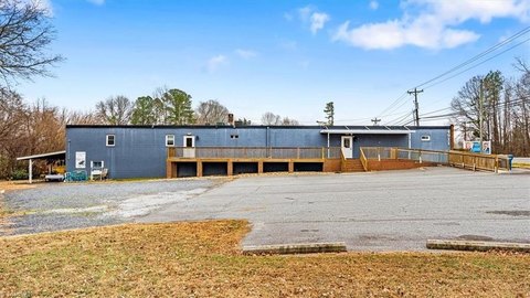 Commercial Property in Prime Location