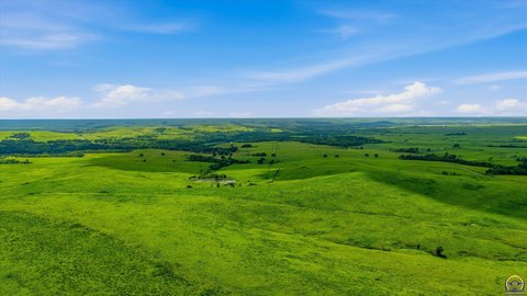 LAND - Alma, KS