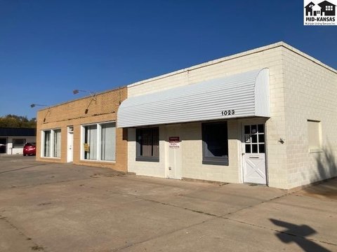 Versatile Commercial Building, McPherson, KS