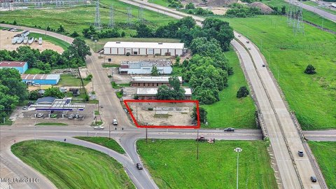 Vacant Commercial Lot Near I-55