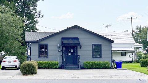 Retail Space on Canal Blvd