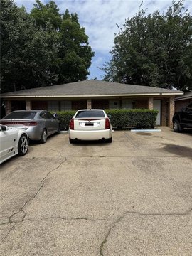 Arlington Duplex: Investment Opportunity