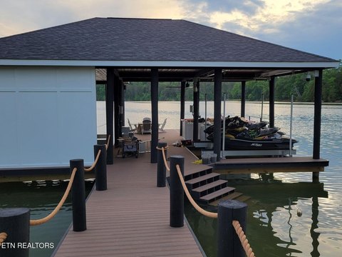 Lakefront Property in Rarity Bay