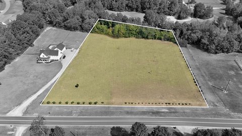 Hernando Land in Lewisburg District