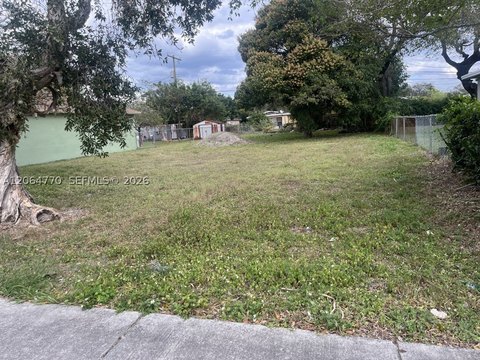 LAND - Fort Lauderdale, FL